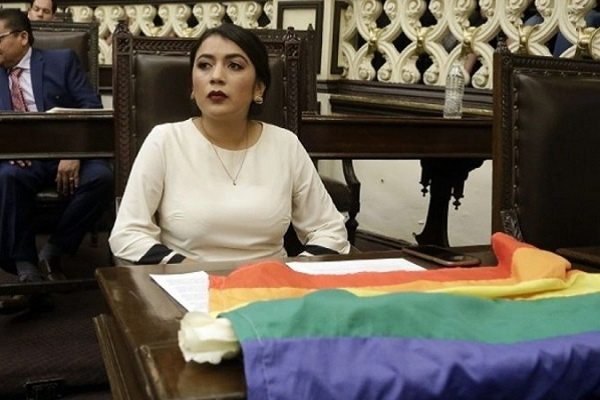 Puebla se alista para aprobar matrimonio igualitario