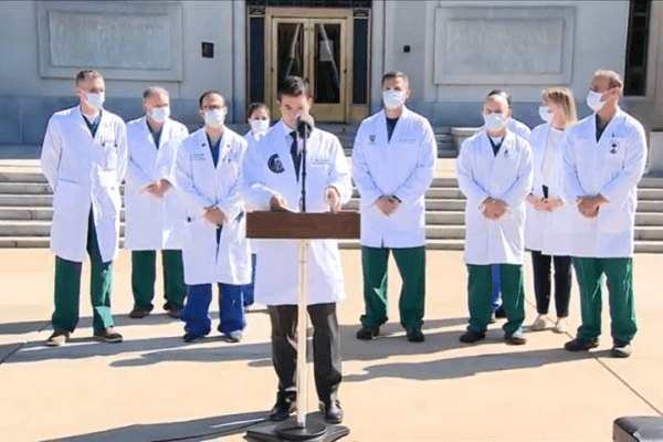 Médicos dan parte de estado de salud de Trump #VIDEO