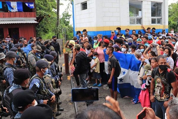 “Improbable” que caravana migrante represente riesgo de salud nacional: López-Gatell