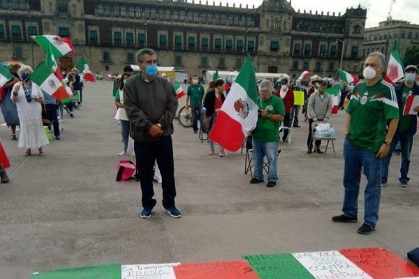 FRENAAA avanza rumbo al Zócalo #VIDEOS