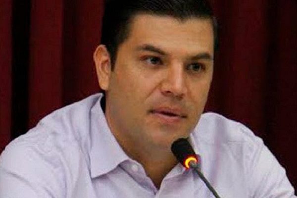 Asesinan a balazos a exalcalde de Apatzingán