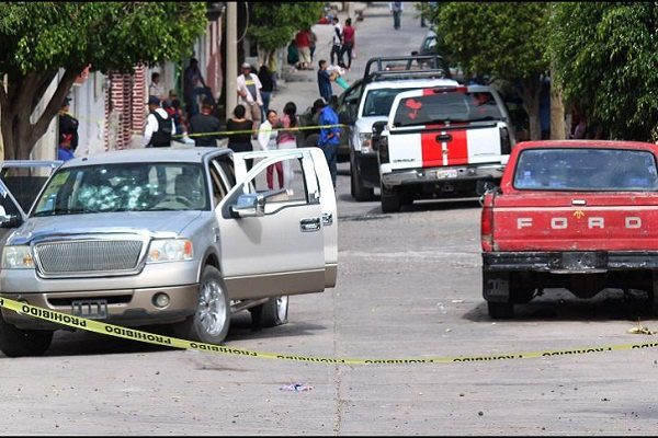 Grupo armado asesina a cinco personas durante funeral, en Guanajuato