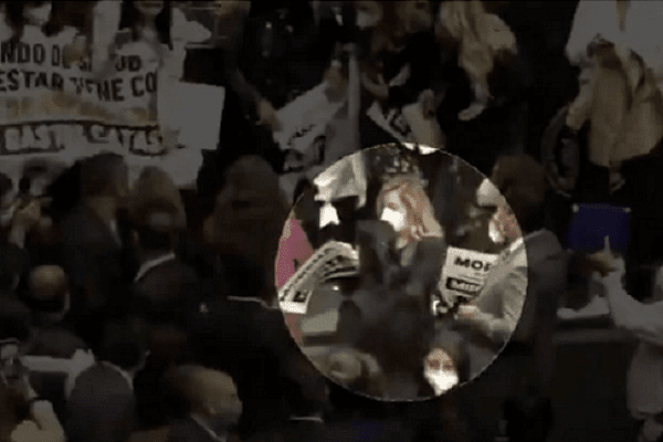 Diputada del PAN denuncia que Morenista la golpeó en la cara #VIDEO