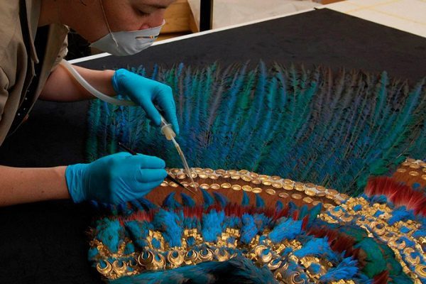 Experto de Viena asegura que el penacho no era de Moctezuma