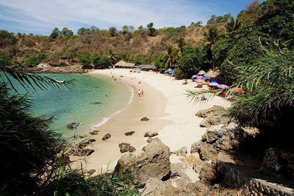 Playas de Puerto escondido cierran por repunte de casos de Covid-19