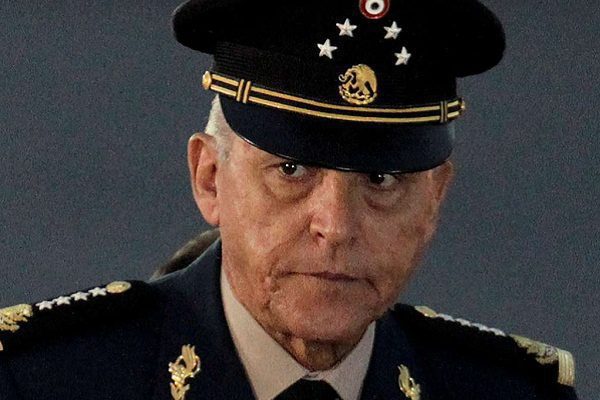 Se imputan cinco cargos relativos al narcotráfico a Cienfuegos Zepeda