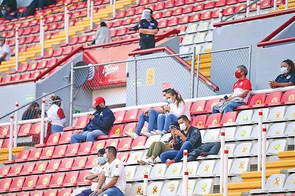 Tras cuatro meses, regresa la afición al Estadio Victoria
