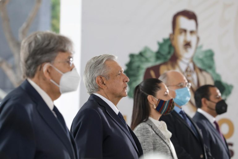 AMLO reconoce a Lázaro Cárdenas como fuente de inspiración y ejemplo a seguir
