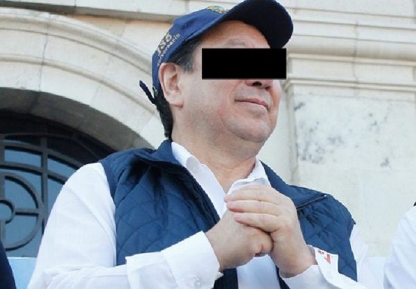 Por presunta defraudación fiscal, es vinculado a proceso exrector de la UAEH