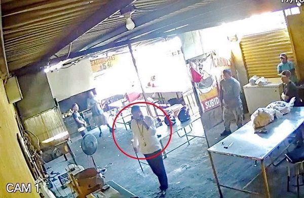 ¡Hasta aquí! Empleado no toleró más extorsión y mató a cobrador de piso #VIDEO