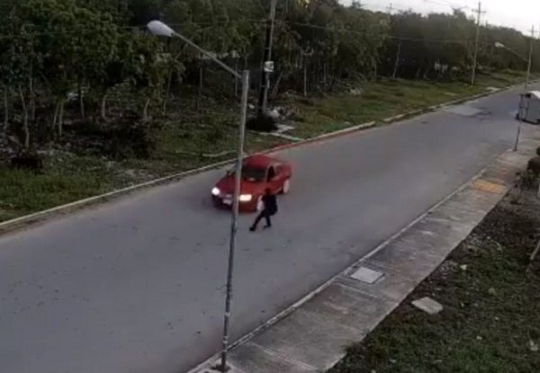 José Carlos Ortiz Ontiveros, jefe de custodios de penal de Cancún, es asesinado a plena luz del día #VIDEO