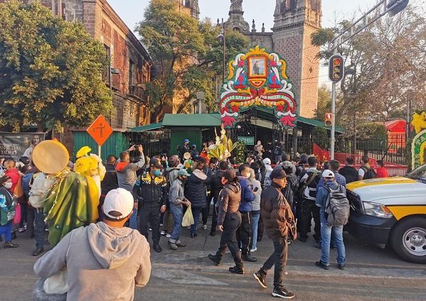 ¡Va de nuevo! Cierran iglesia de San Hipólito por exceso de visitantes