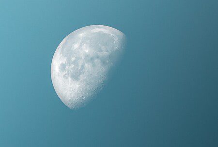 NASA confirma presencia de "abundante agua", en la Luna