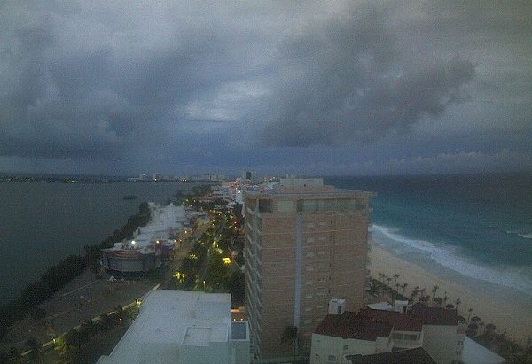 A media noche huracán "Delta" golpeará con toda su fuerza a Cozumel, en Quintana Roo