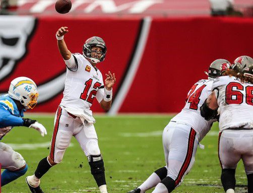 Del brazo de Tom Brady, Bucaneros tienen impactante remontada ante Cargadores #VIDEO