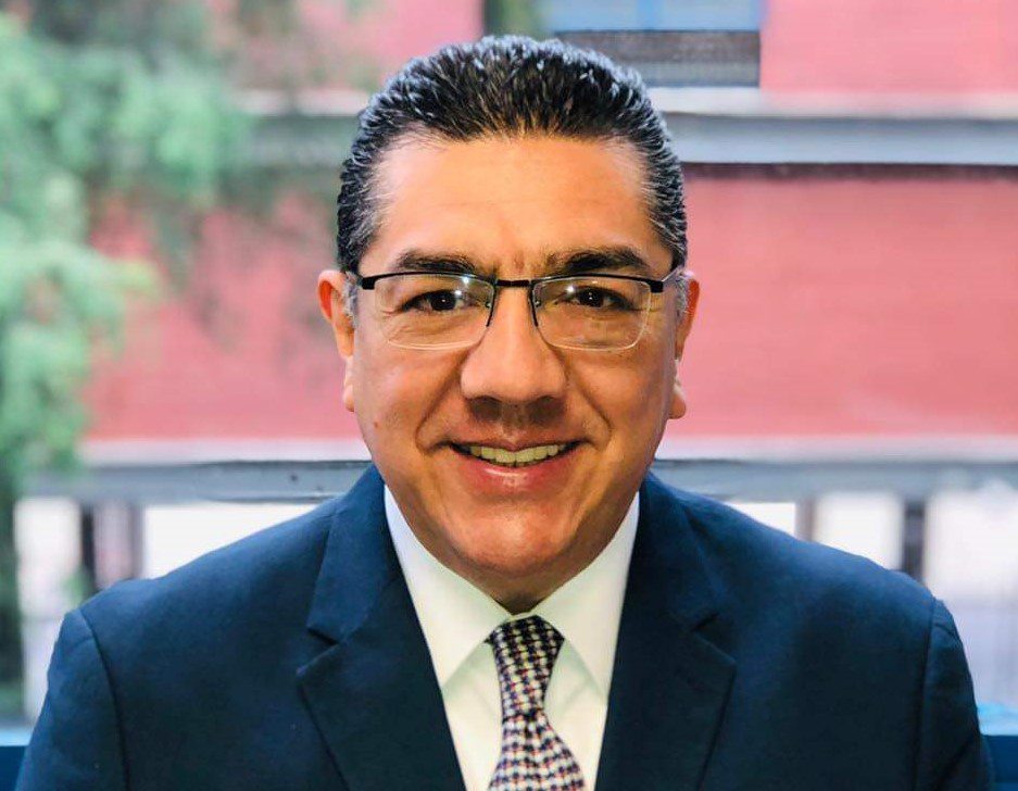 Alejandra Frausto lamenta la muerte del director del Indautor, Hugo Contreras Lamadrid