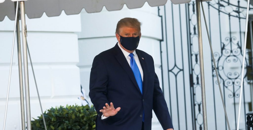 Afirman médicos que Trump podría ser dado de alta mañana