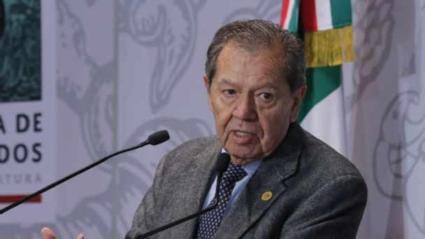 INE aclara que Muñoz Ledo aceptó las reglas de la encuesta, al firmar lineamientos