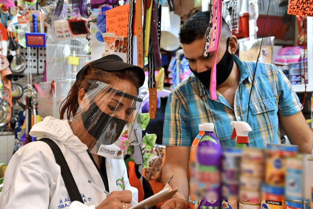 Fortalecen la vigilancia epidemiológica en mercados y tianguis de Iztapalapa