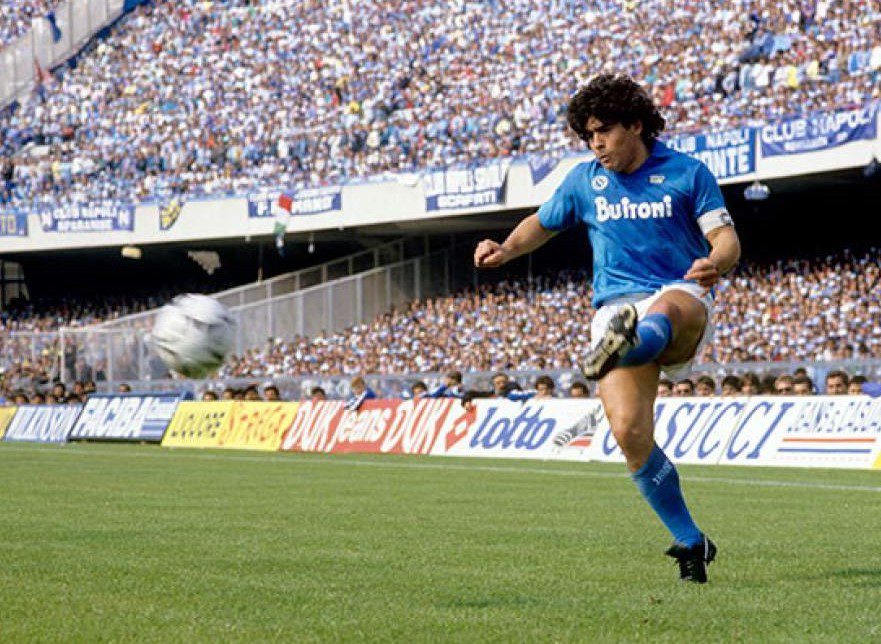 El increíble paso de Maradona por el Nápoles #VIDEO
