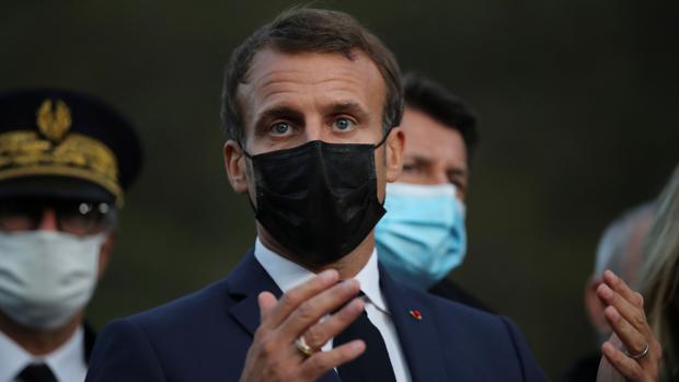 Anuncia Macron toque de queda de cuatro semanas en París y ocho ciudades