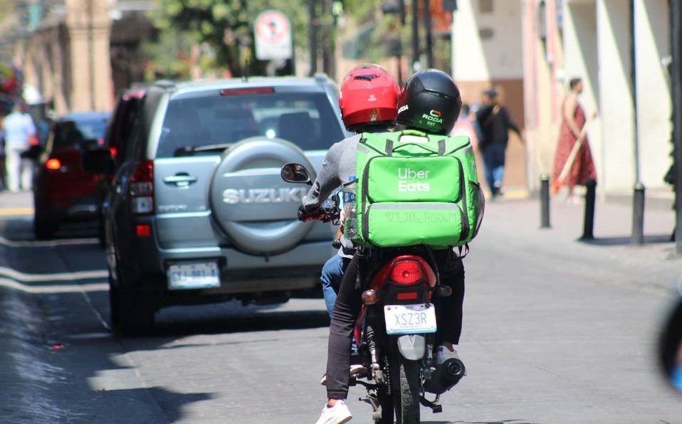 Los repartidores y la precaria condición en la que laboran