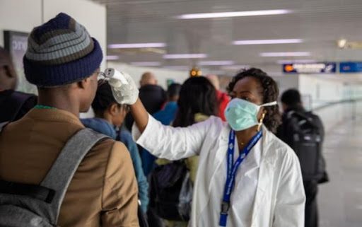 África realiza 15 ensayos clínicos de vacunas para COVID-19