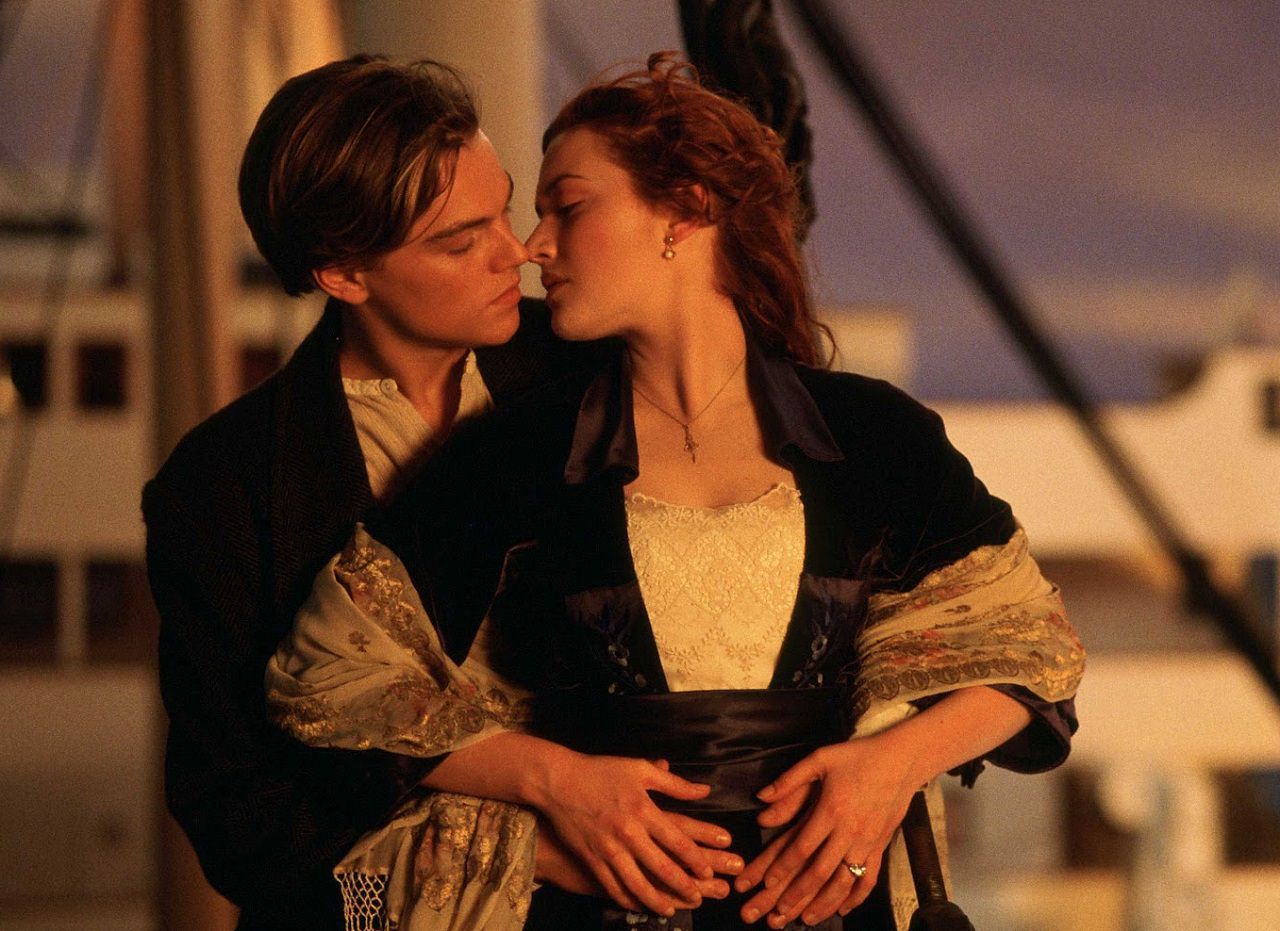 Pareja se ahoga al querer recrear una escena de 'Titanic'