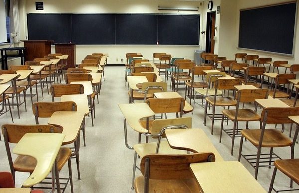 Falta de internet, principal motivo de baja entre estudiantes universitarios