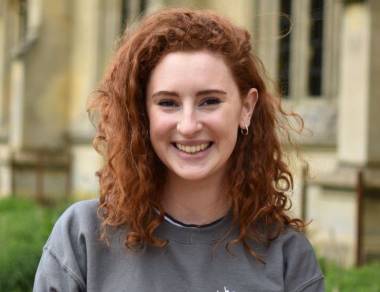 Estudiante saltó desde una avioneta por reacción psicótica a un fármaco, revela forense