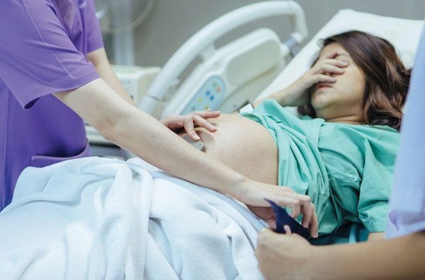 Violencia obstétrica: La "naturalidad" de parir con dolor