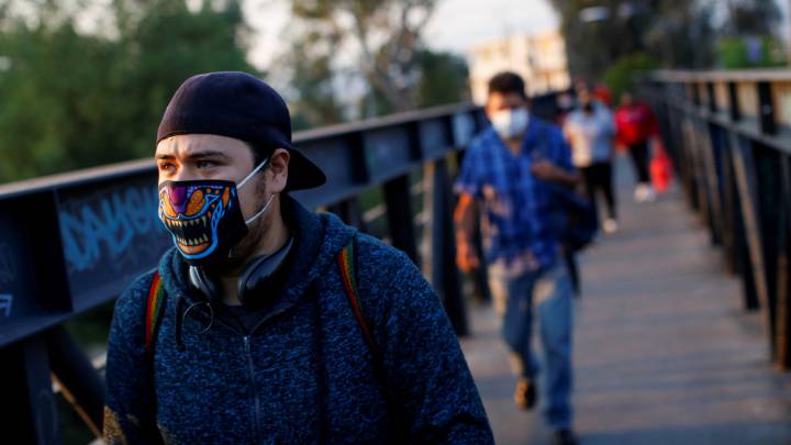Mantienen semáforo naranja con alerta en CDMX, pero suspenden "Reabre"