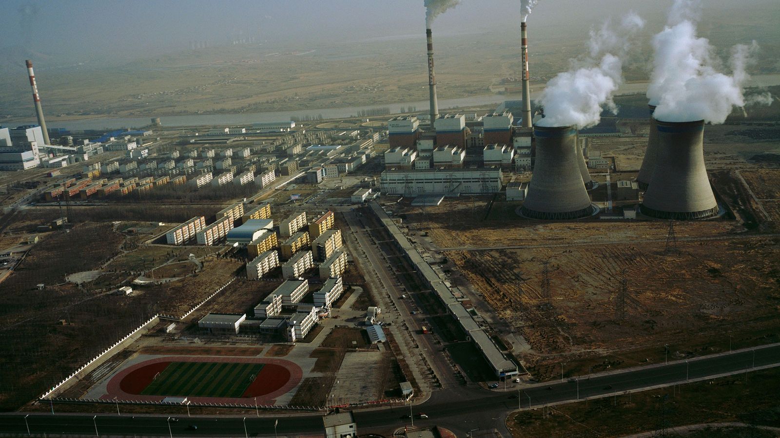 ONU pide dejar de construir más centrales eléctricas de carbón