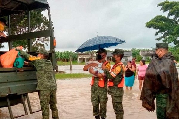 Lluvias en Tabasco alcanzan récord histórico. Hay más de 77 mil afectados