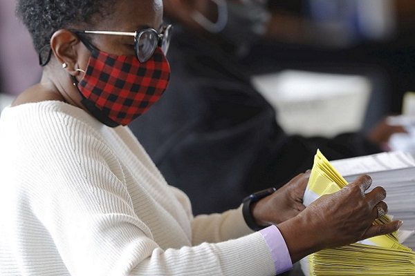 Georgia anuncia recuento de votos ante estrecho margen