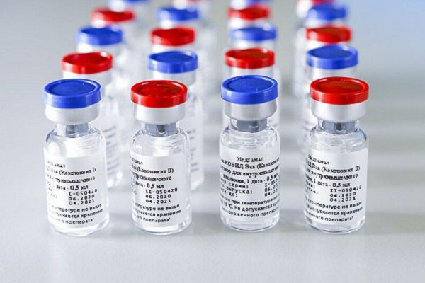 Rusia asegura que su vacuna también es 90% efectiva