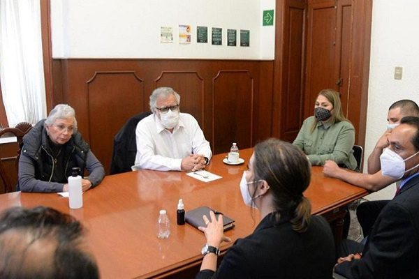 Segob se reúne con familiares que ingresaron a la fuerza a la dependencia