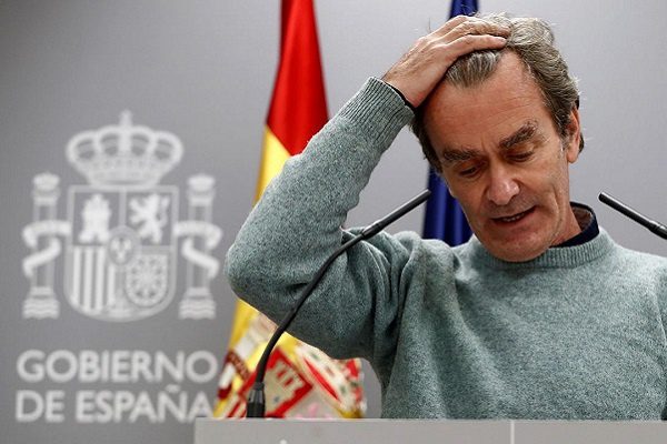 Médicos solicitan destitución de portavoz de salud de España