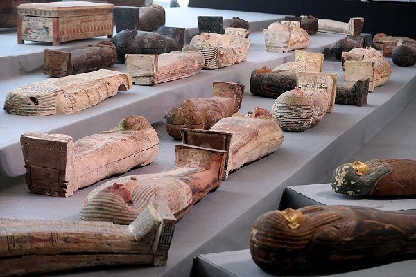 Egipto informa el hallazgo de un centenar de sarcófagos #VIDEO