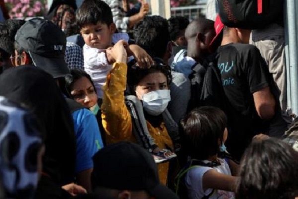 Juez ordena a EU detener expulsión de niños migrantes hacia México