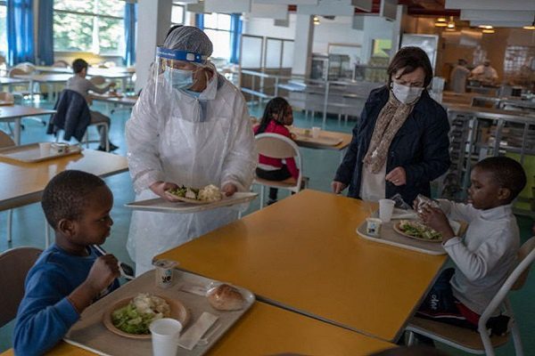 OMS defiende apertura de las escuelas durante la pandemia