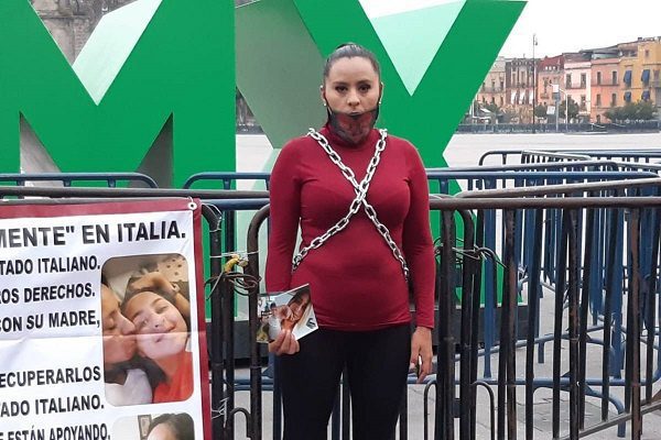 Madre pide intervención de cancillería para recuperar a sus hijos