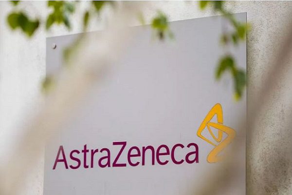 AstraZeneca reporta un error de manufactura en su vacuna