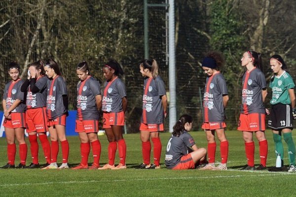 Amenazan de muerte a jugadora que negó homenaje a Maradona