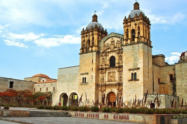 Oaxaca pone el ejemplo. Cerrará todas sus iglesias en diciembre