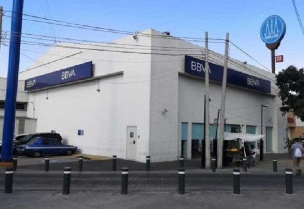 Detienen responsables de robar con un falso cinturón bomba sucursal bancaria en San Juan de Aragón