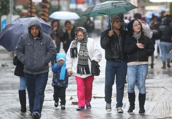 Continuarán bajas temperaturas y lluvias por masa se aire frío