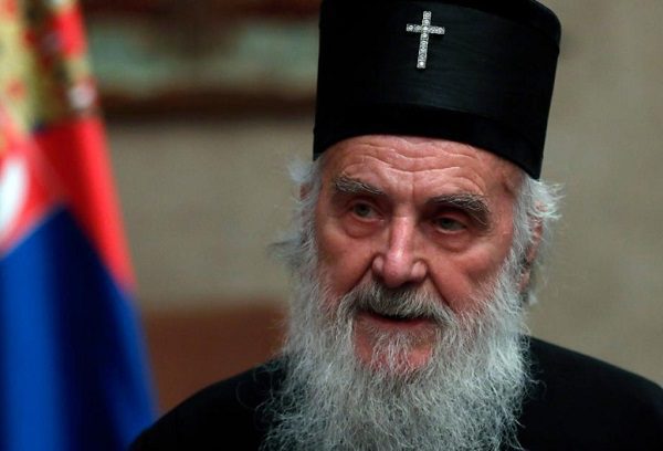Muere de Covid-19 patriarca de iglesia ortodoxa que ofició funeral con ataúd abierto