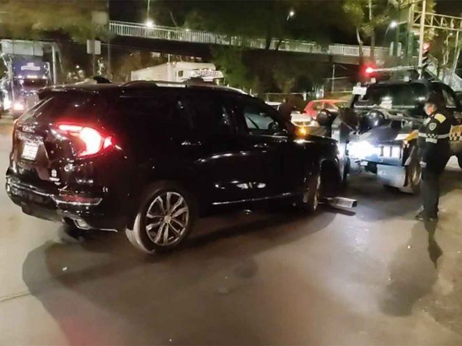 Intensa movilización por el robo de una camioneta en los límites del Edomex y la CDMX #VIDEO