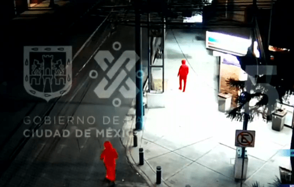 Fingían convivir frente a tienda, en realidad planeaban un robo #ElQueLaHaceLaPaga